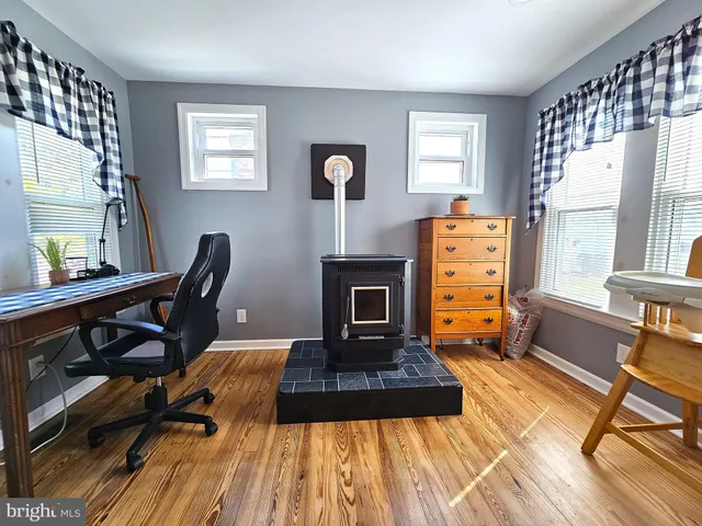 $1,700 | 407 Myrtle Street, Crisfield, MD 21817