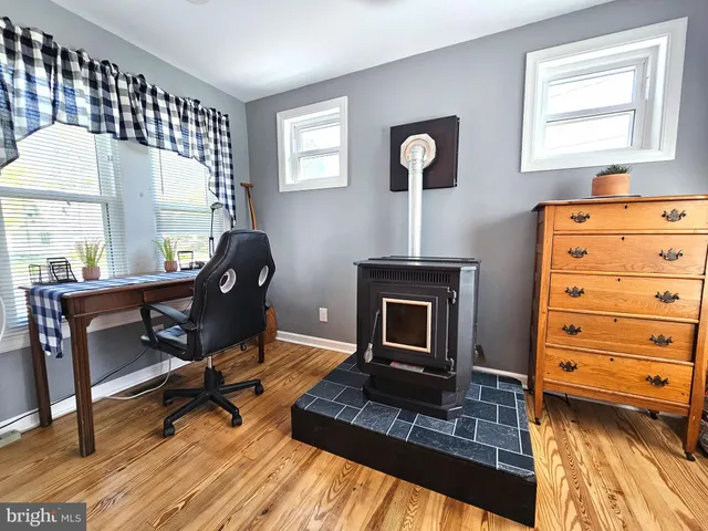 $1,700 | 407 Myrtle Street, Crisfield, MD 21817