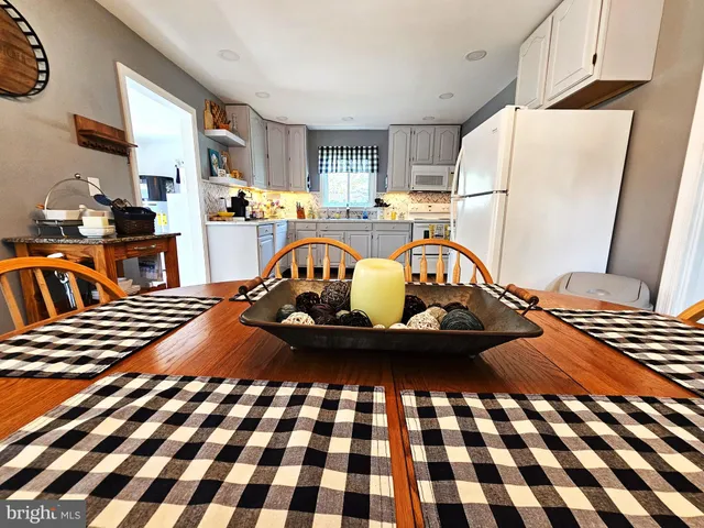 $1,700 | 407 Myrtle Street, Crisfield, MD 21817