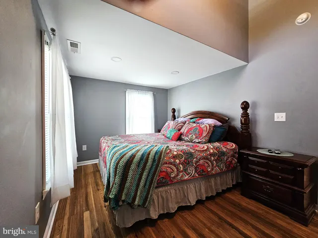 $1,700 | 407 Myrtle Street, Crisfield, MD 21817