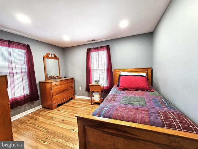 $1,700 | 407 Myrtle Street, Crisfield, MD 21817