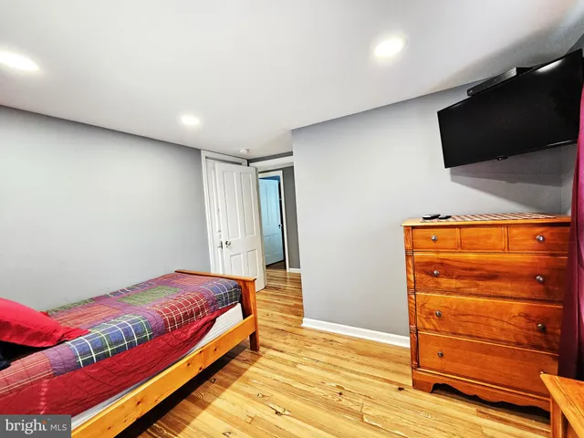 $1,700 | 407 Myrtle Street, Crisfield, MD 21817