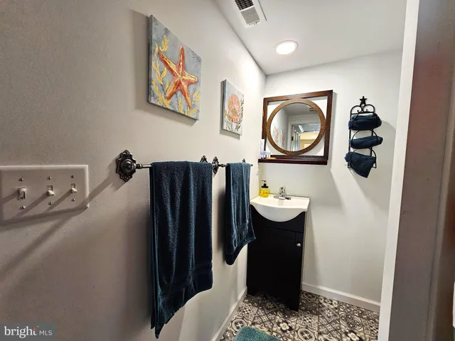 $1,700 | 407 Myrtle Street, Crisfield, MD 21817