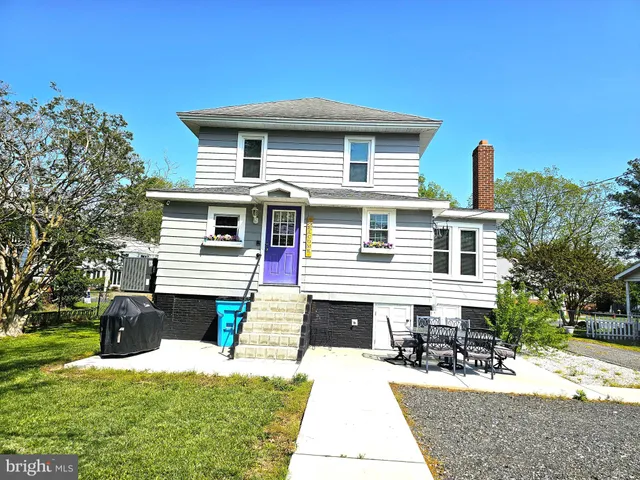$1,700 | 407 Myrtle Street, Crisfield, MD 21817