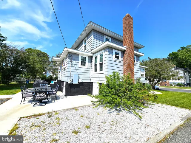 $1,700 | 407 Myrtle Street, Crisfield, MD 21817