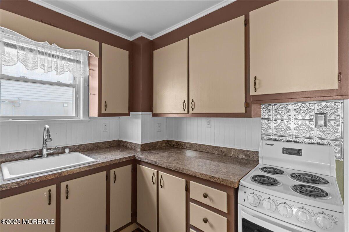 40 Ward Drive Brick, NJ 08723 - Photo 7 of 55 09-IMG_8296