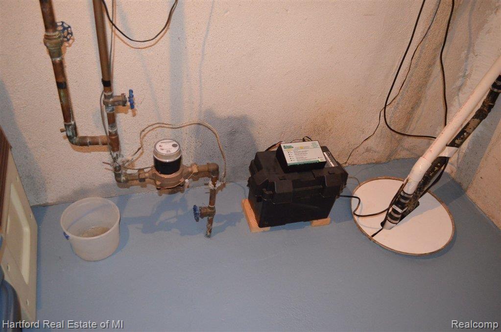 36131 Smithfield Road Farmington, MI 48335 - Photo 34 of 39 Sump Pump