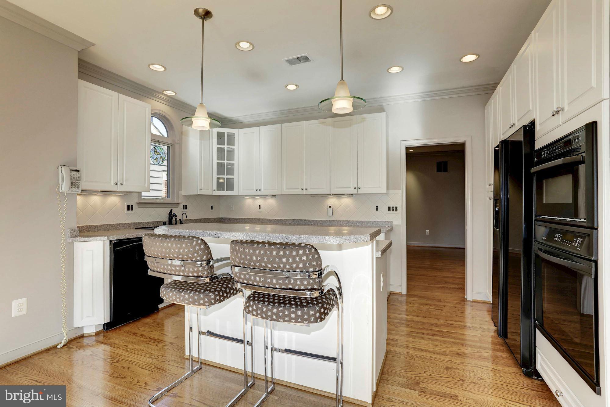 11252 Ridermark Row Columbia, MD 21044 - Photo 6 of 26 Kitchen