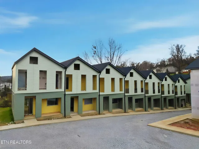 $272,500 | 2604 Sevier Avenue, Unit 102, Knoxville, TN 37920