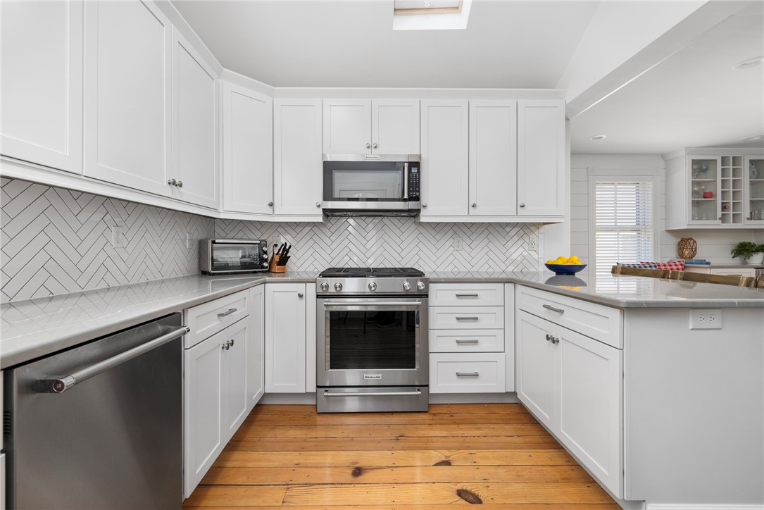 36 2nd Street Newport, RI 02840 - Photo 12 of 28