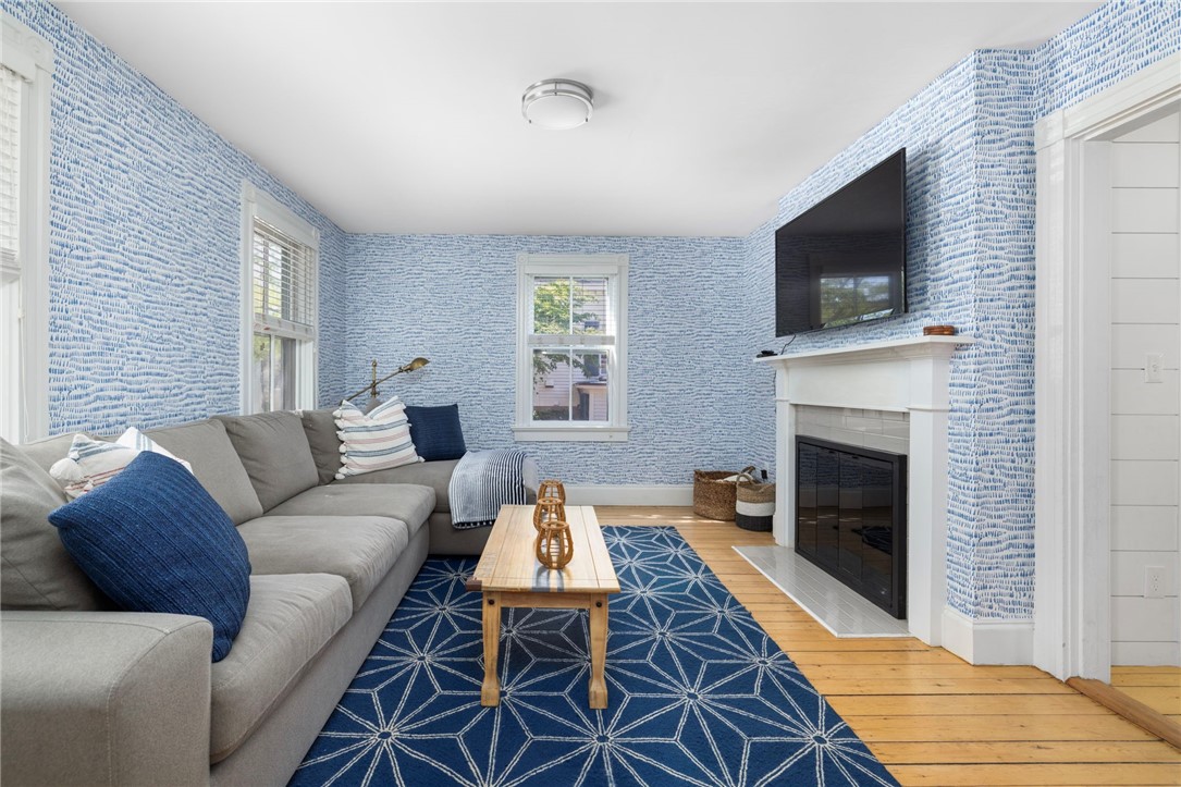 36 2nd Street Newport, RI 02840 - Photo 4 of 28