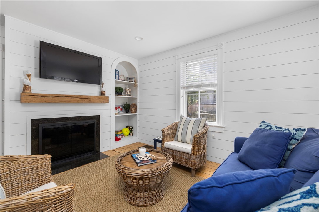 36 2nd Street Newport, RI 02840 - Photo 6 of 28