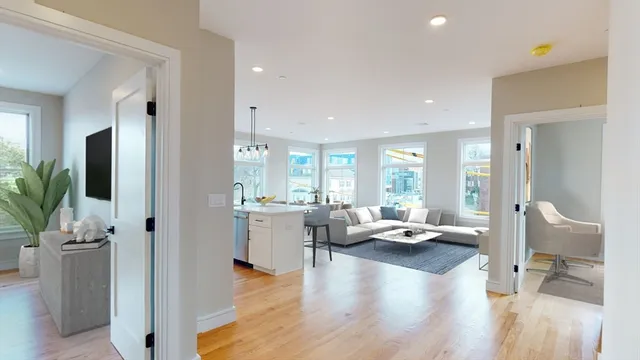 $4,750 | 81 Chestnut Hill Avenue, Unit 1R, Boston, MA 02135