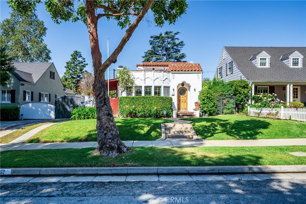 107 Annandale Road Pasadena, CA 91105 - Photo 2 of 52