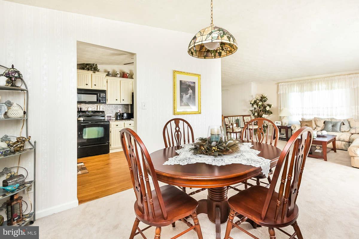 624 Fuselage Avenue Baltimore, MD 21221 - Photo 6 of 25 Dining Room