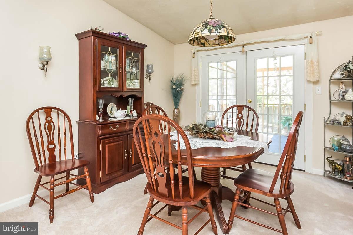 624 Fuselage Avenue Baltimore, MD 21221 - Photo 7 of 25 Dining Room