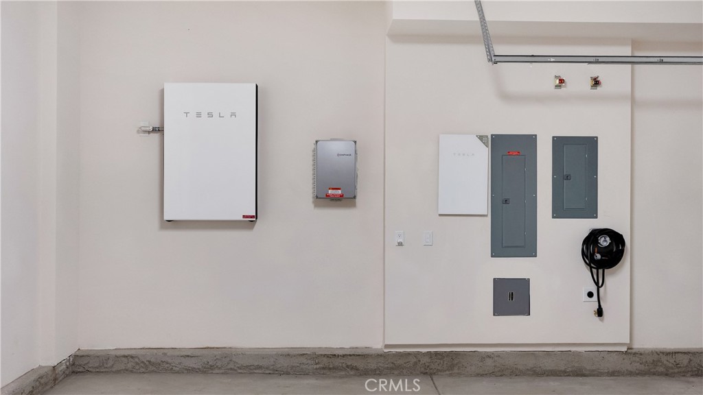 113 Junco Irvine, CA 92618 - Photo 39 of 47 Tesla Powerwall in Garage