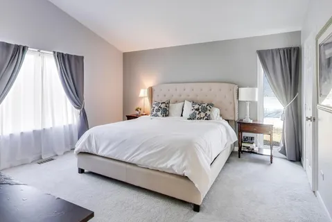 $375,000 | 83 Thornhill Lane, Unit B, Lake Barrington, IL 60010