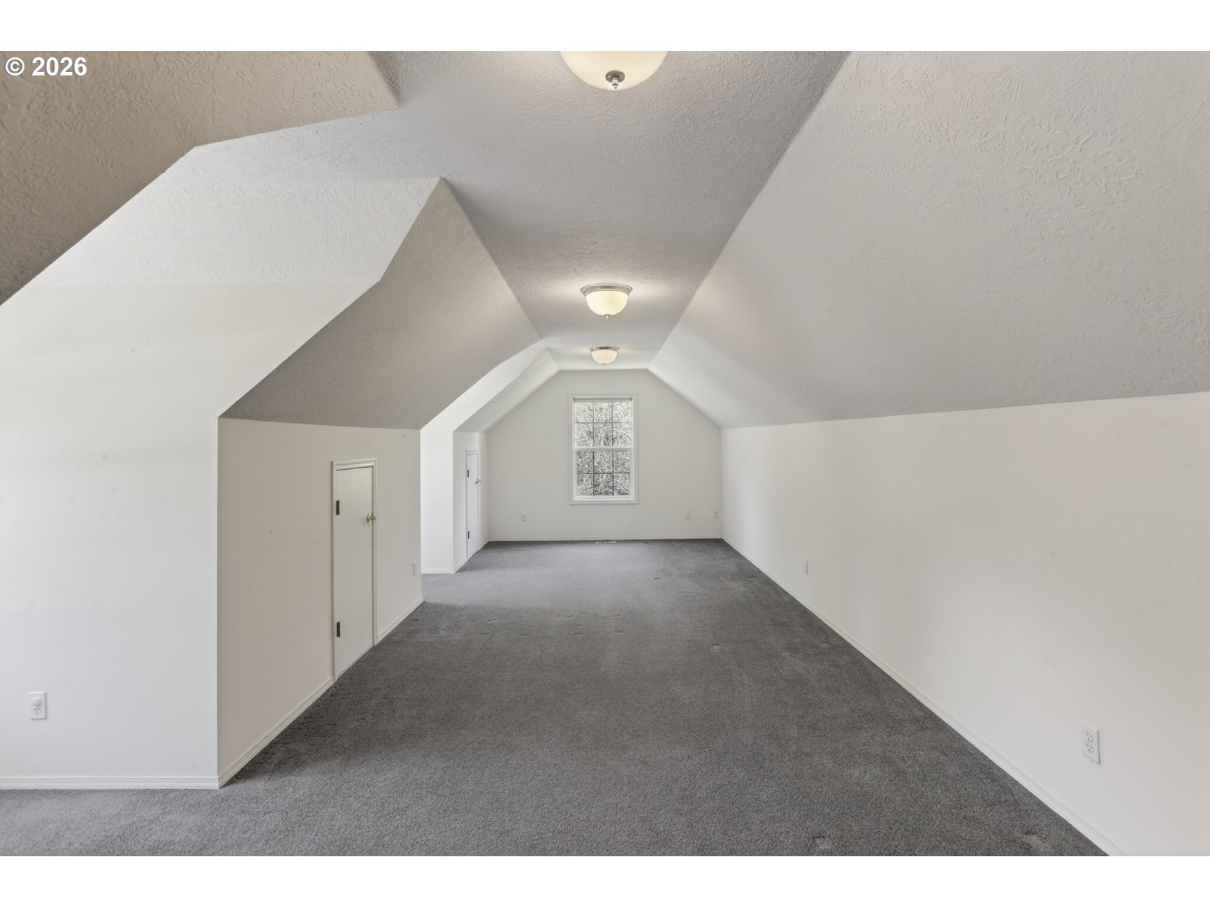 33498 Smith Road St. Helens, OR 97051 - Photo 20 of 34 a view of a hallway with entryway