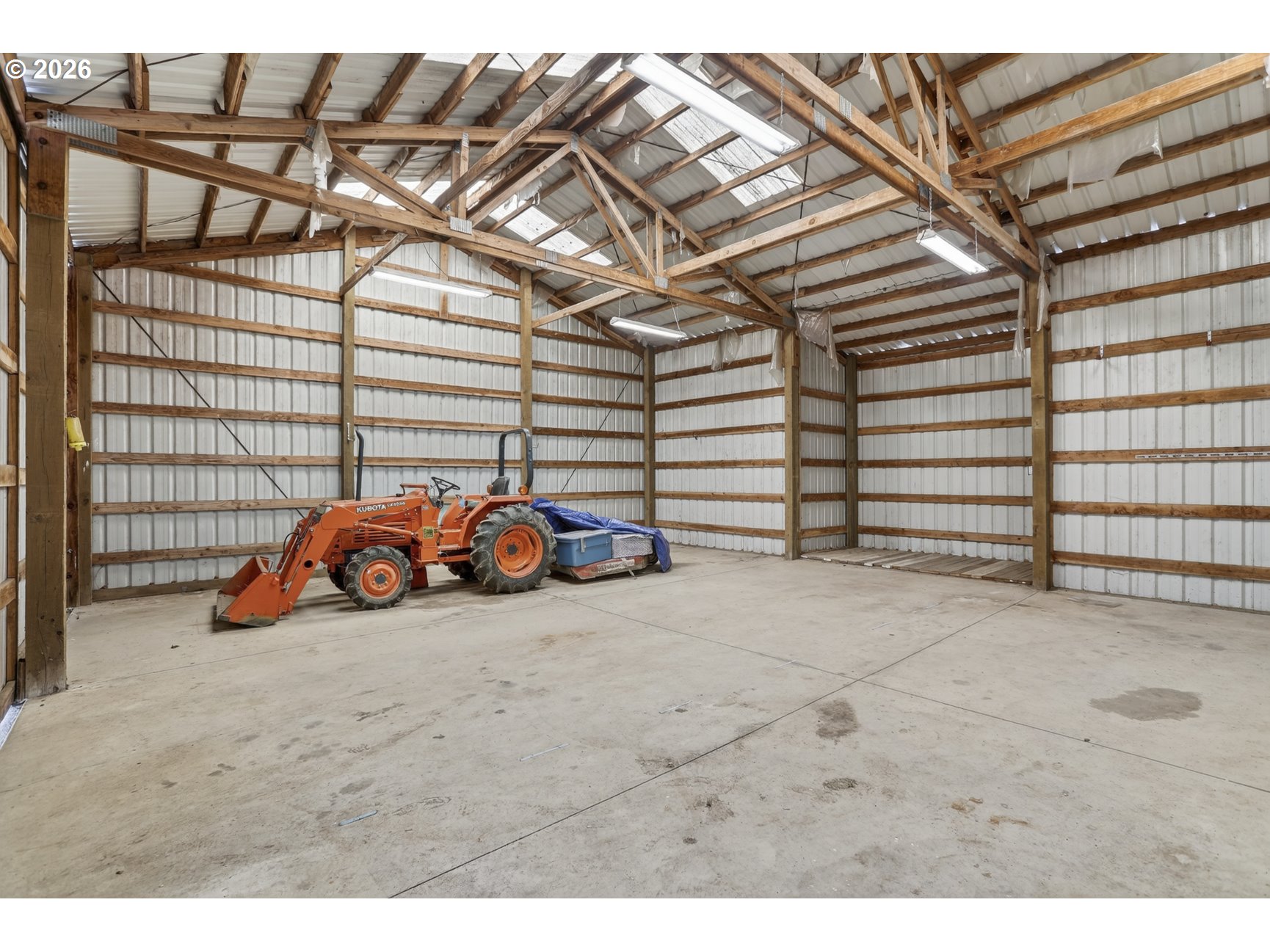 33498 Smith Road St. Helens, OR 97051 - Photo 29 of 34 a view of a garage