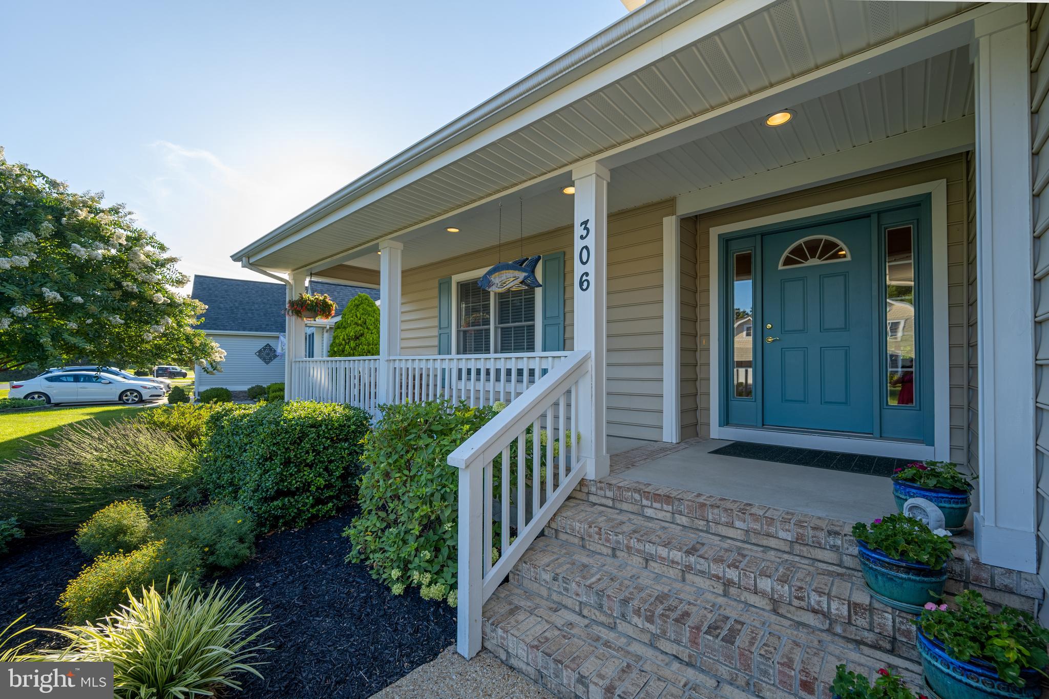 306 Walkabout Road Bethany Beach, DE 19930 - Photo 7 of 63 Welcoming Entrance