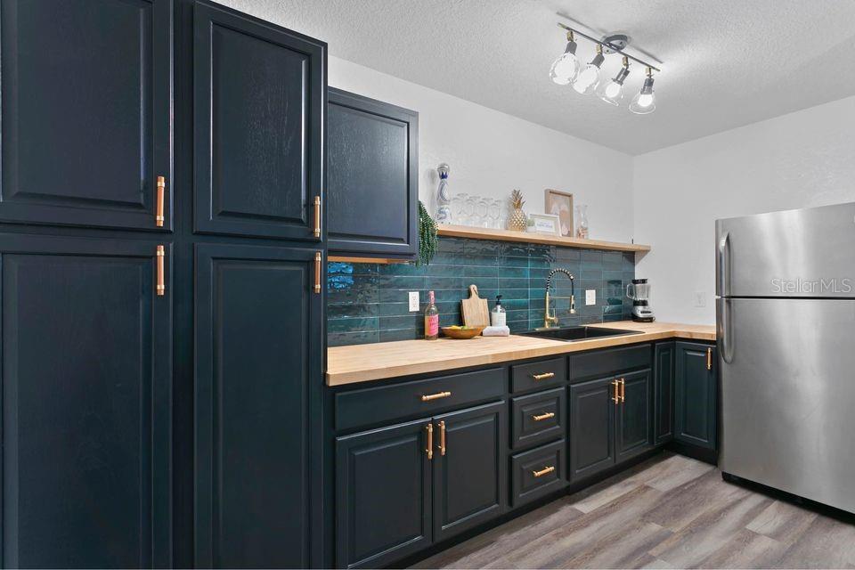 11208 Duncan Street Seminole, FL 33772 - Photo 3 of 16