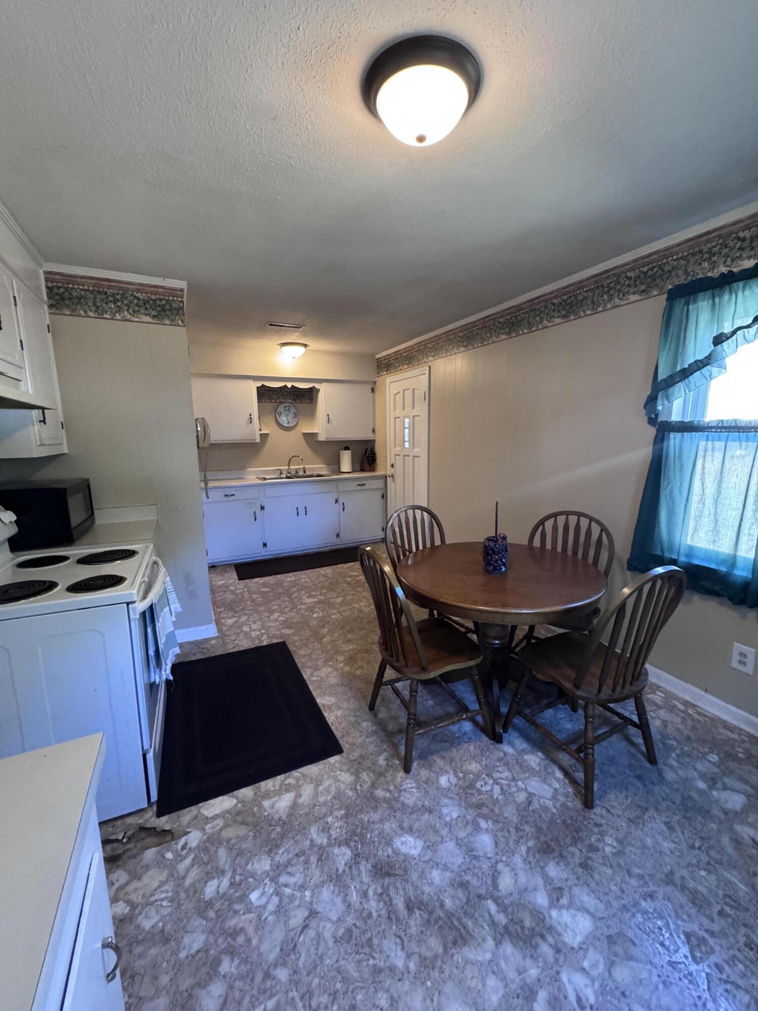 1002 Poplar Street Walterboro, SC 29488 - Photo 24 of 27 IMG_1839