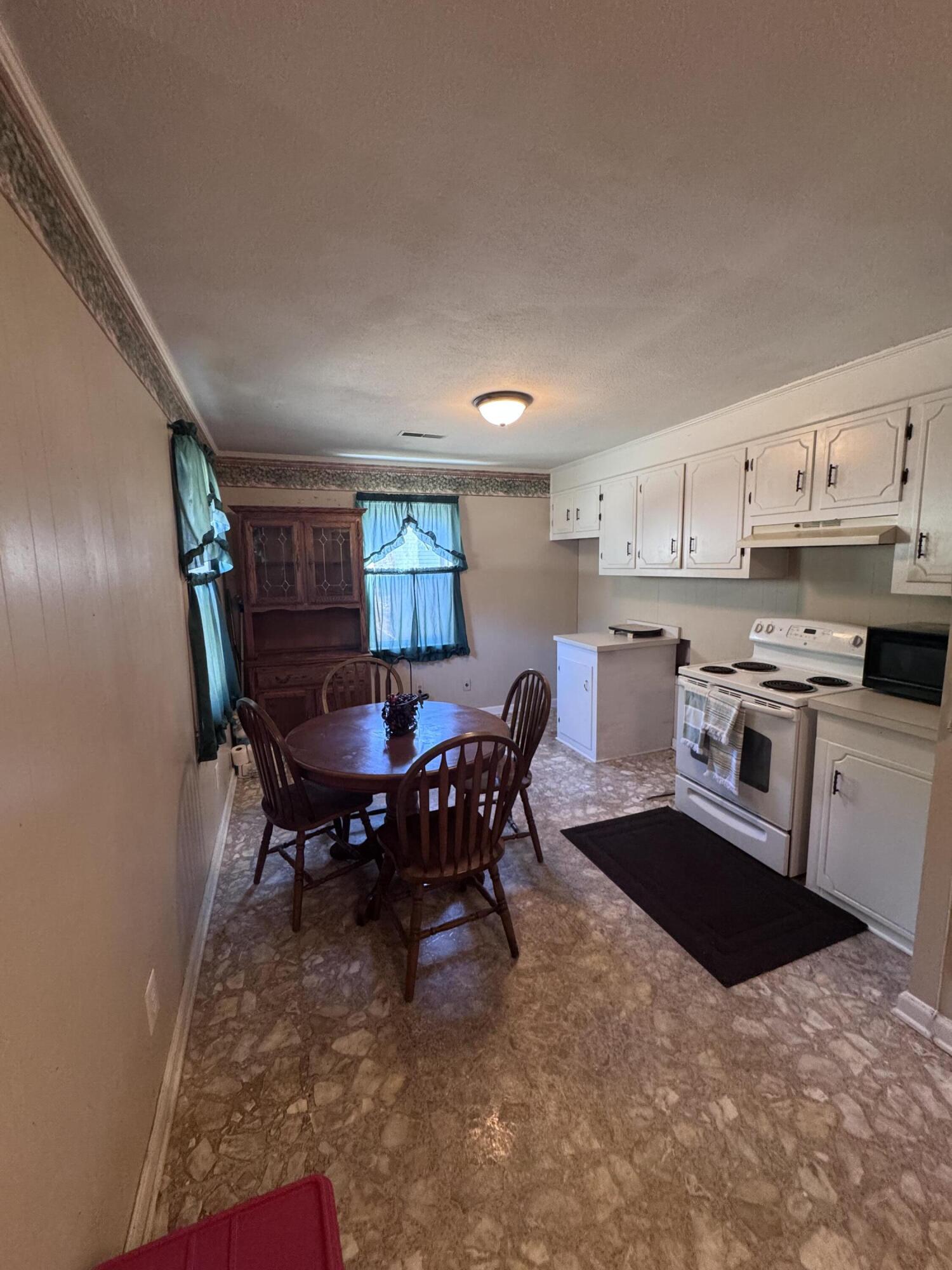 1002 Poplar Street Walterboro, SC 29488 - Photo 25 of 29 IMG_1838