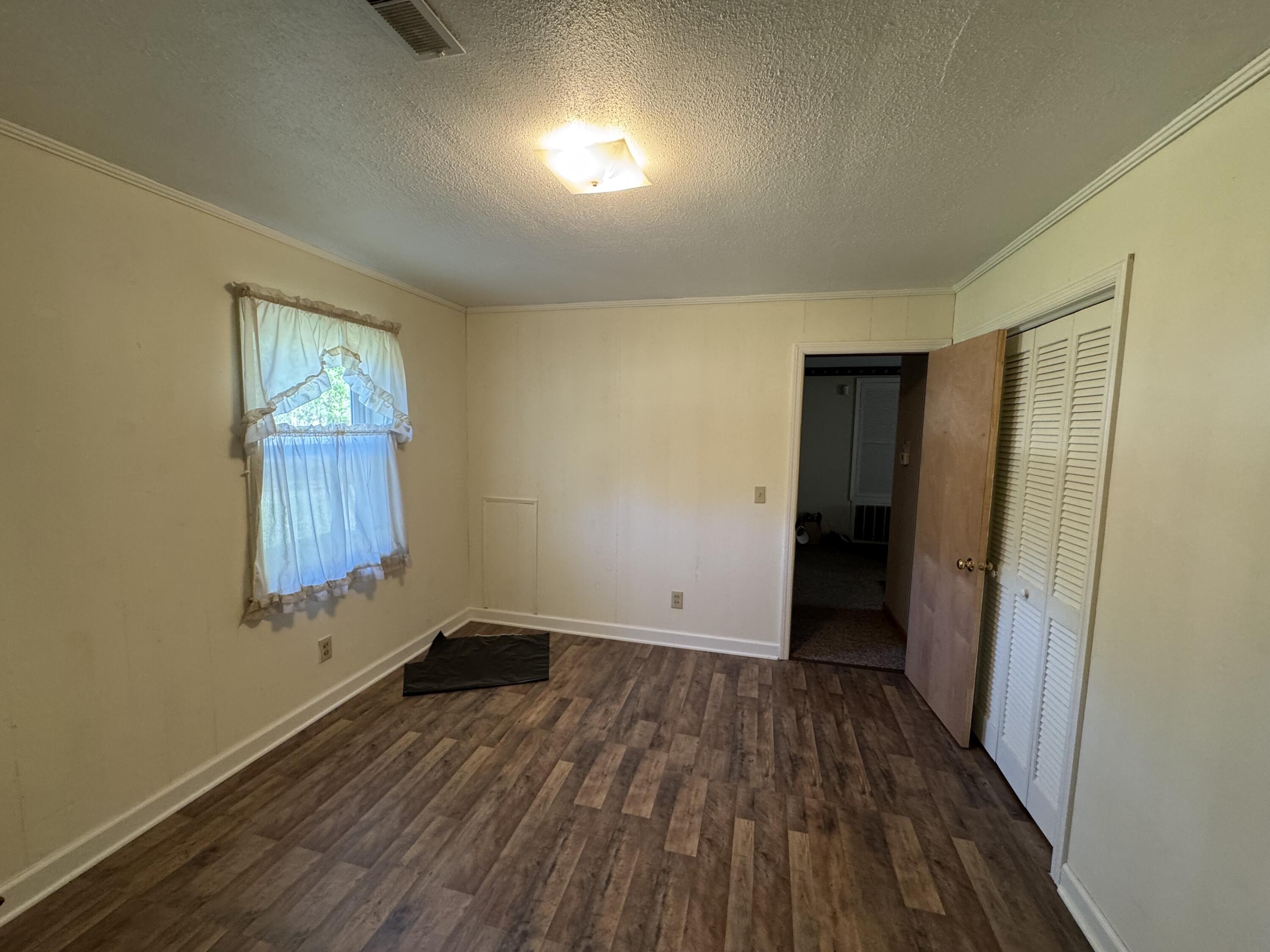 1002 Poplar Street Walterboro, SC 29488 - Photo 9 of 29 IMG_3452