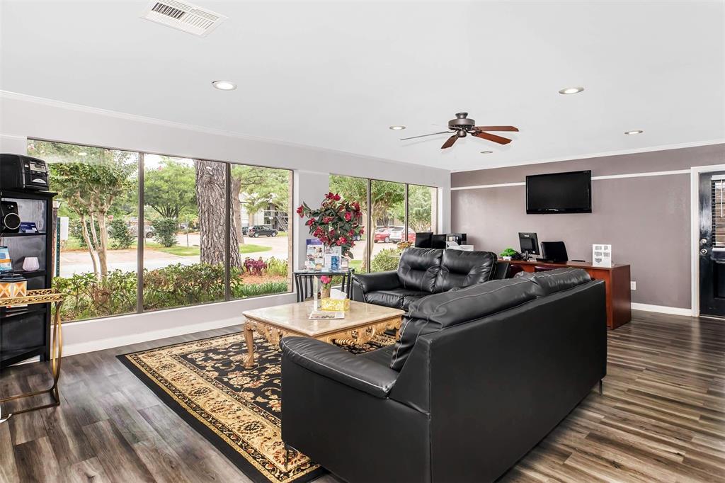 305 West Baker Road, Unit 1108 Baytown, TX 77521 - Photo 14 of 18 Receive One Month Free when you look and lease within 48 hours.