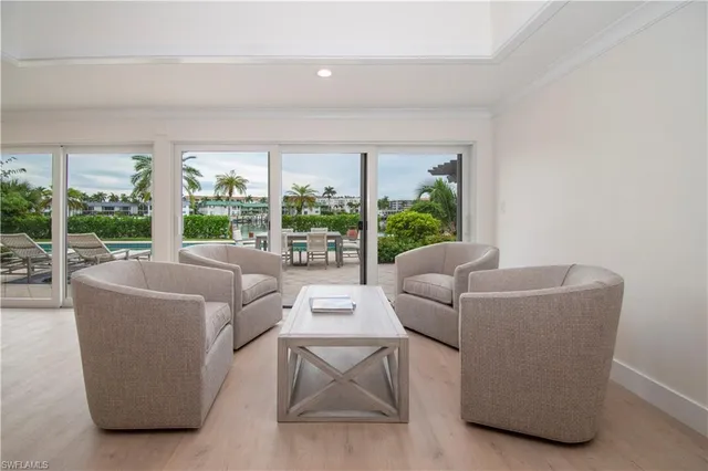 $32,000 | 222 Bay Point, Naples, FL 34103