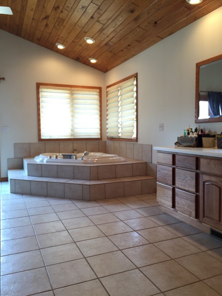 11631 South 41 Road Cadillac, MI 49601 - Photo 13 of 27 1798833-12.JPG