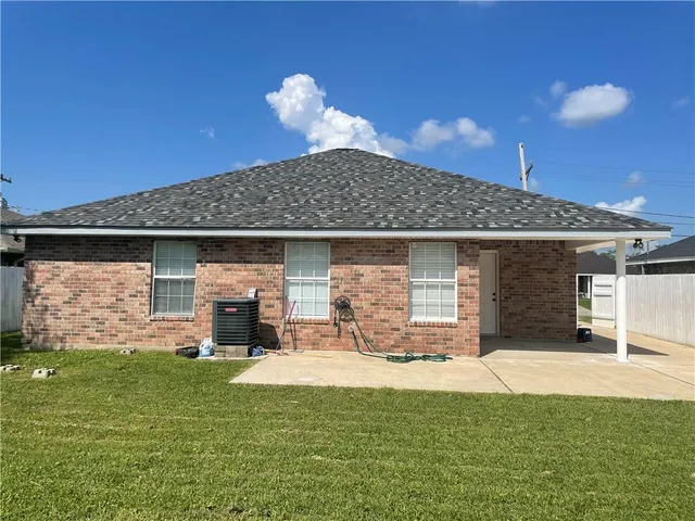 $1,700 | 728 Camelia Avenue, Laplace, LA 70068