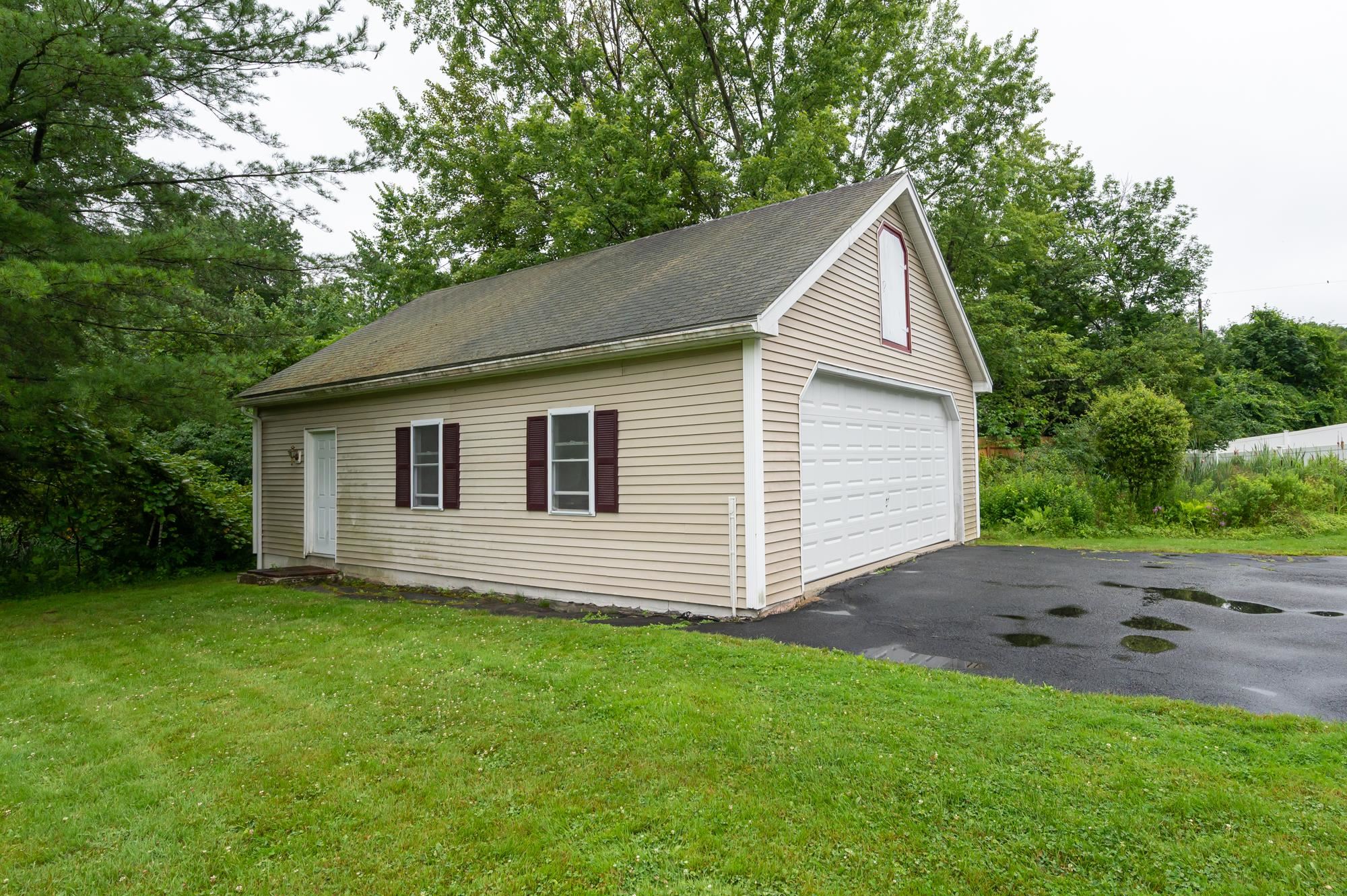 7 Therese Road Salem, NH 03079 - Photo 32 of 54