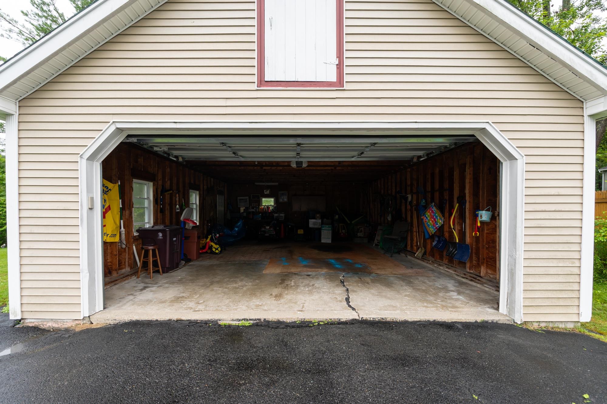 7 Therese Road Salem, NH 03079 - Photo 33 of 54