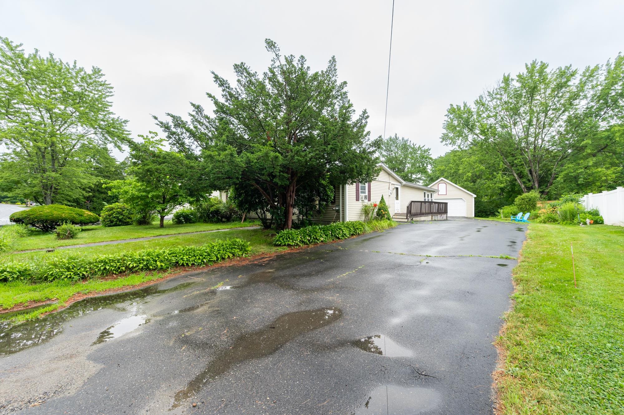 7 Therese Road Salem, NH 03079 - Photo 35 of 54