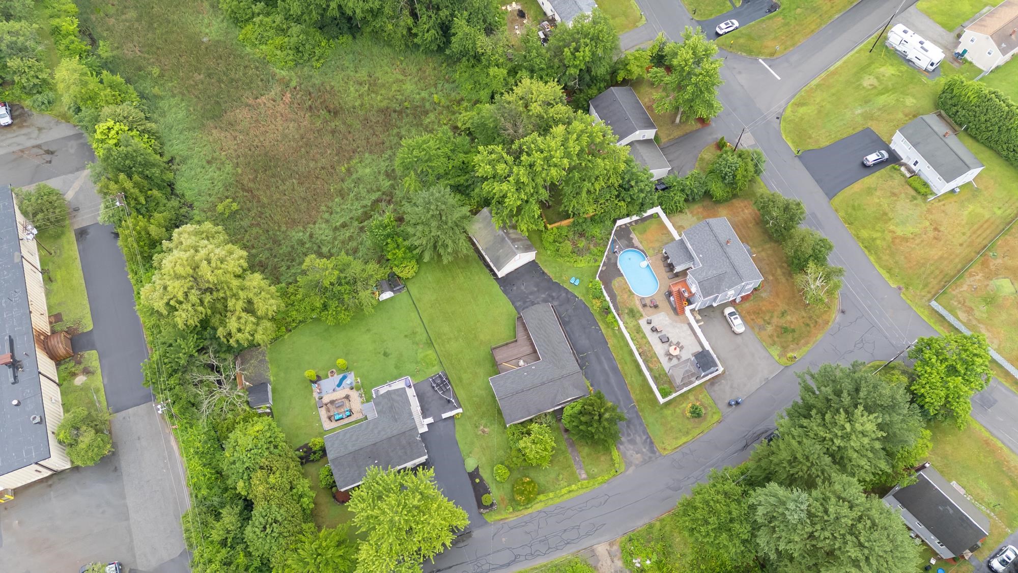 7 Therese Road Salem, NH 03079 - Photo 41 of 54