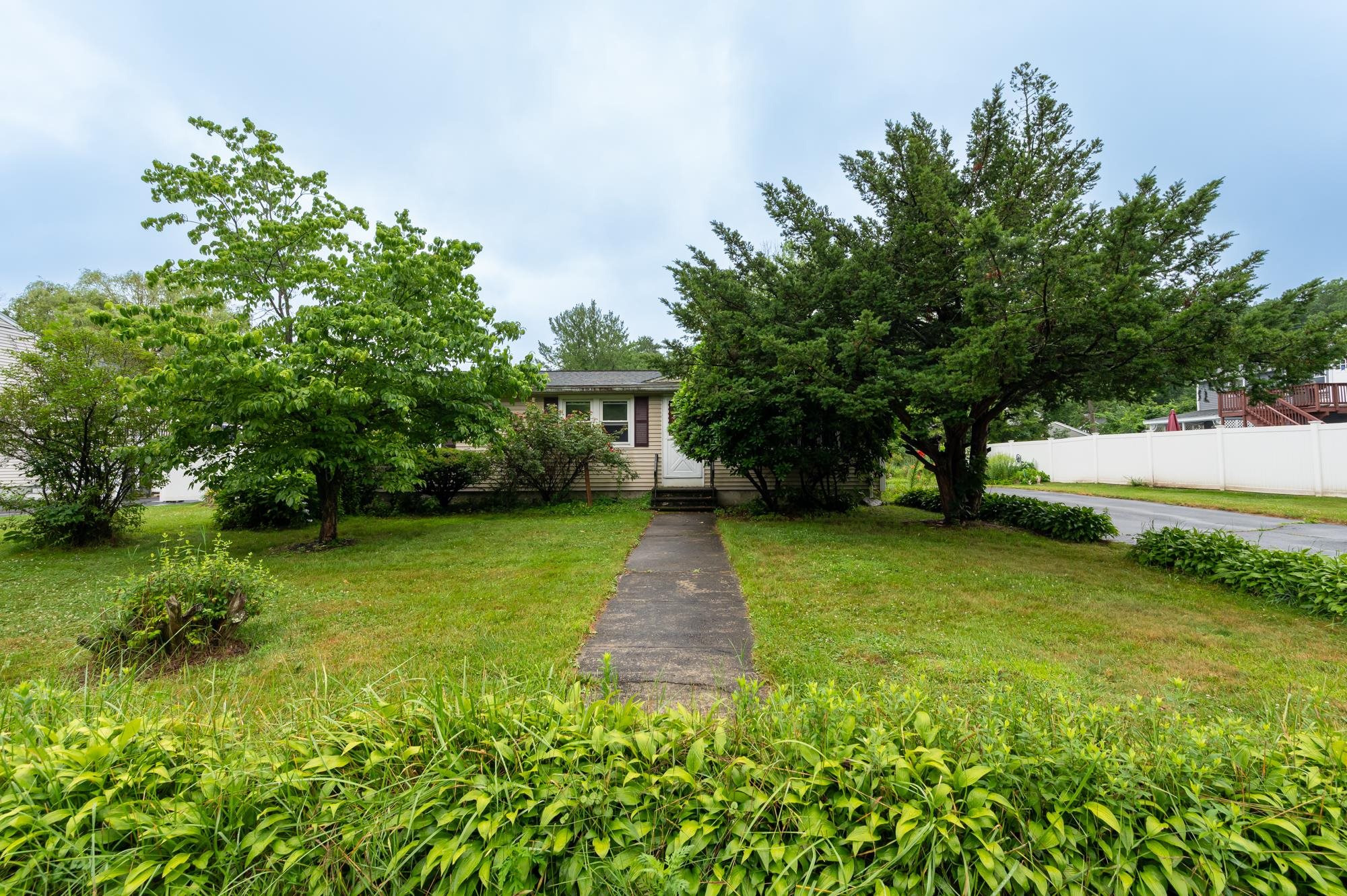 7 Therese Road Salem, NH 03079 - Photo 52 of 54