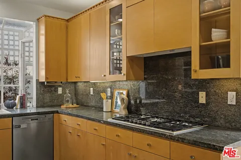 $1,599,000 | 1037 16th Street, Unit 10, Santa Monica, CA 90403