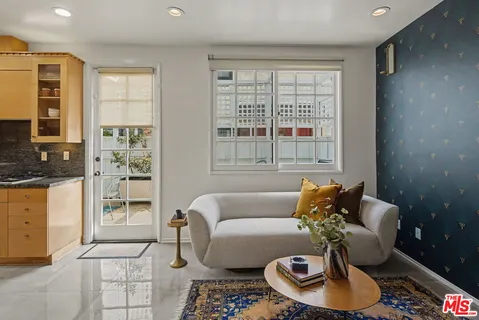 $1,599,000 | 1037 16th Street, Unit 10, Santa Monica, CA 90403