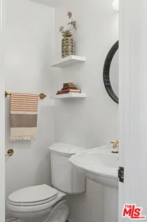 $1,599,000 | 1037 16th Street, Unit 10, Santa Monica, CA 90403