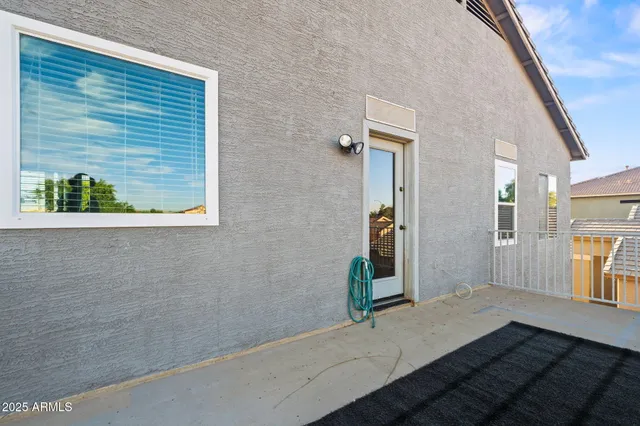 a view of a yard with a street