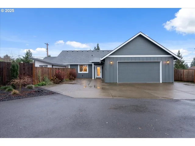 $699,000 | 14249 Holcomb Boulevard, Oregon City, OR 97045