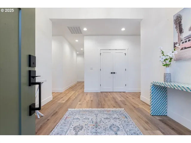 $699,000 | 14249 Holcomb Boulevard, Oregon City, OR 97045