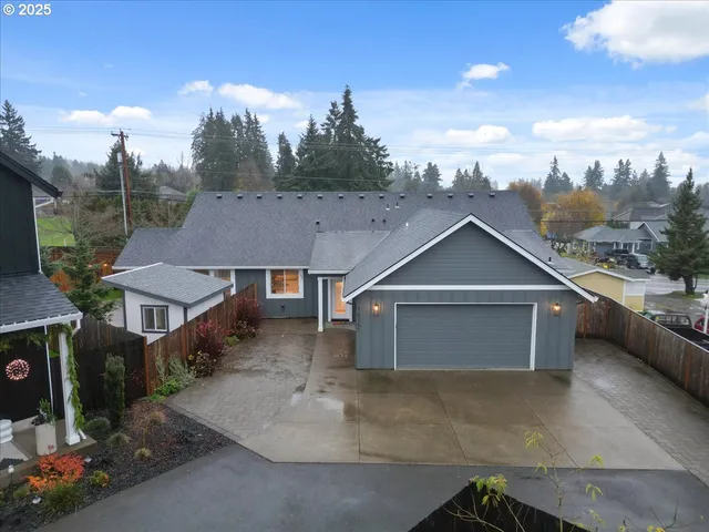 $699,000 | 14249 Holcomb Boulevard, Oregon City, OR 97045