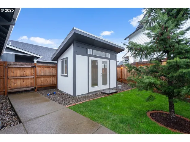 $699,000 | 14249 Holcomb Boulevard, Oregon City, OR 97045