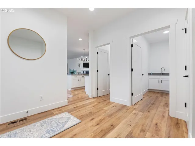 $699,000 | 14249 Holcomb Boulevard, Oregon City, OR 97045