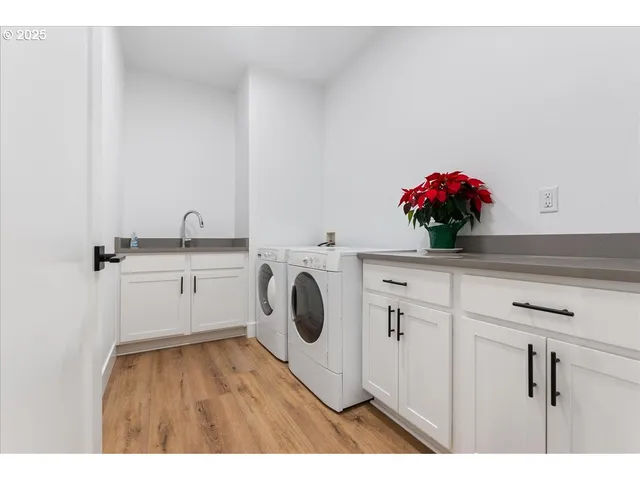 $699,000 | 14249 Holcomb Boulevard, Oregon City, OR 97045