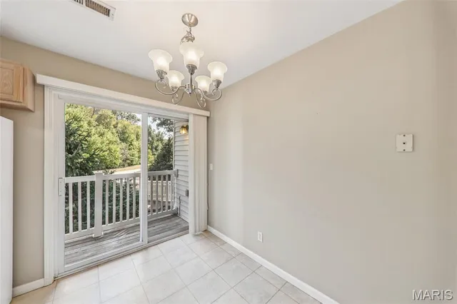 $164,000 | 450 Benton Drive, Unit E, St. Peters, MO 63376