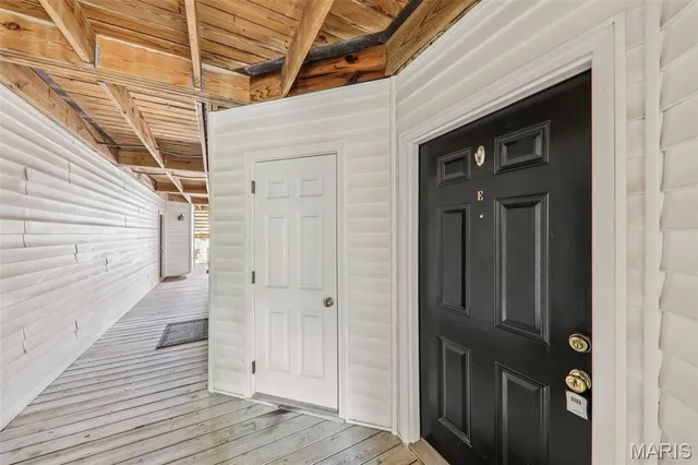 $164,000 | 450 Benton Drive, Unit E, St. Peters, MO 63376